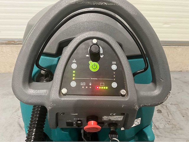 Tennant t5 zelfrijdende schrobmachine - afbeelding 5 van  10