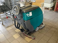 Tennat t3 zelfrijdende veeg- schrobmachine - afbeelding 1 van  9
