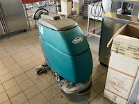 Tennat t3 zelfrijdende veeg- schrobmachine - afbeelding 5 van  9