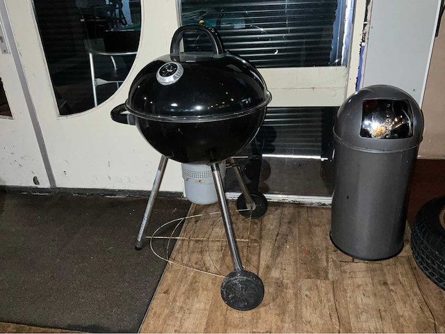 Tenneker mobiele houtskool bbq ennafvalbak - afbeelding 1 van  8