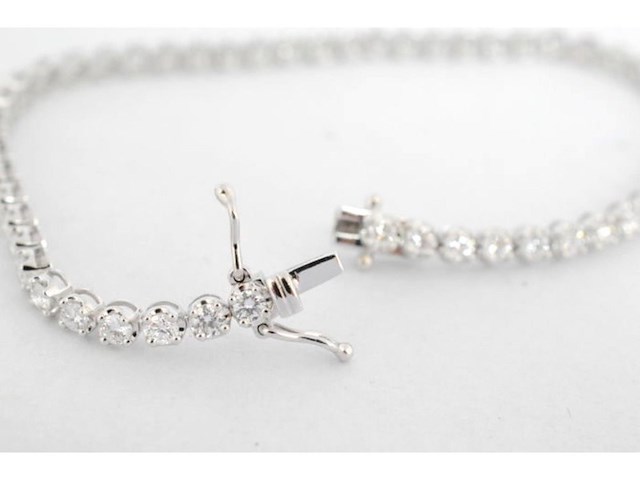 Tennisarmband met 1.30 carat diamanten - afbeelding 5 van  7