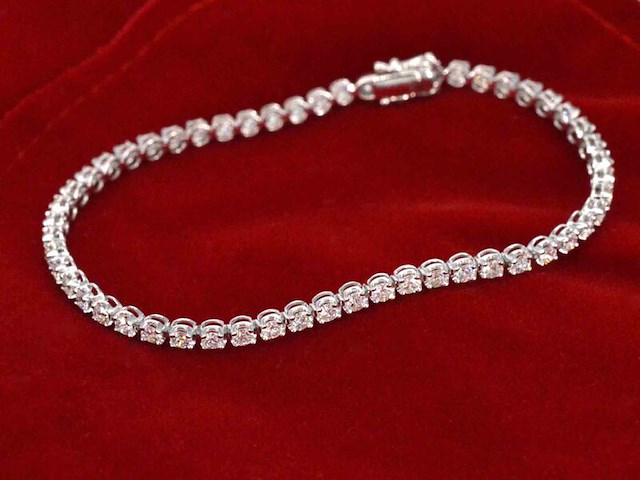 Tennisarmband met 3.00 carat diamanten - afbeelding 1 van  10