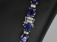 Tenniscollier met grote saffieren en natuurlijke diamanten - afbeelding 8 van  11
