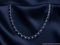 Tenniscollier met grote saffieren en natuurlijke diamanten - afbeelding 2 van  9