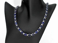 Tenniscollier met grote saffieren en natuurlijke diamanten