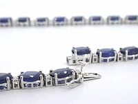 Tenniscollier met grote saffieren en natuurlijke diamanten - afbeelding 7 van  11