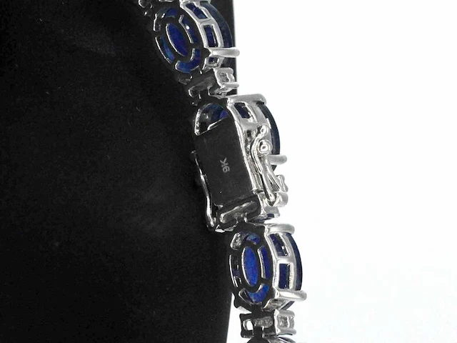 Tenniscollier met grote saffieren en natuurlijke diamanten - afbeelding 9 van  11