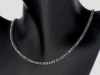 Tenniscollier met natuurlijke zwarte diamanten