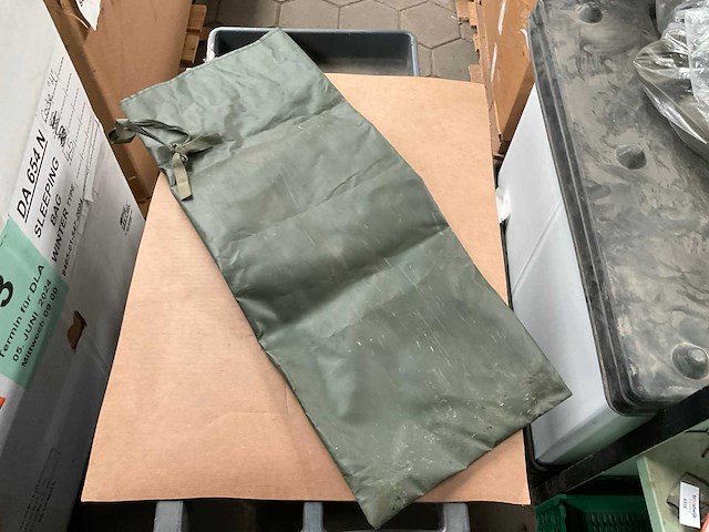 Tent pin container - afbeelding 3 van  3