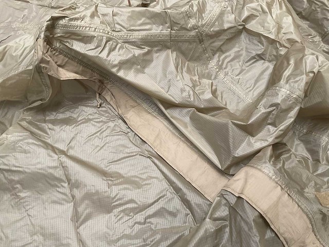 Tent - afbeelding 1 van  4