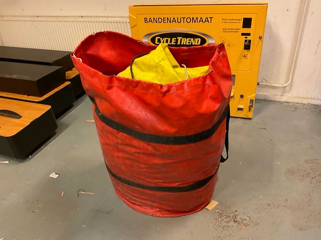 Tent - afbeelding 1 van  3