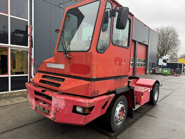 Terberg - 2004 - yt 220 - industriële trekker - afbeelding 1 van  16