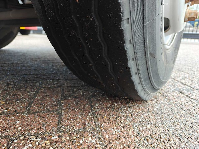 Terberg yt180 terminal trekker - afbeelding 13 van  28