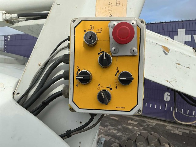 Terex aerials - ta33e - knikarm hoogwerker - afbeelding 4 van  13