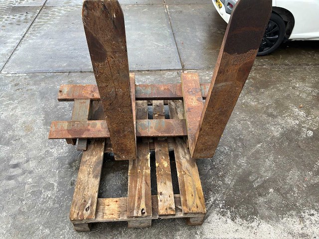 Terex palletvork - afbeelding 4 van  7