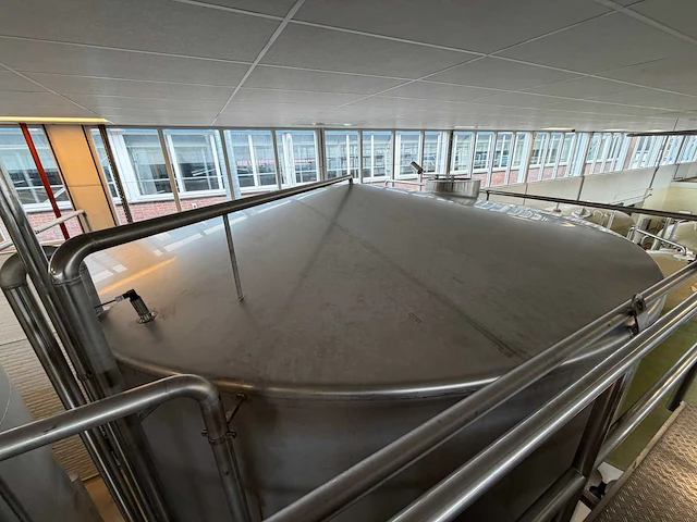 Terlet verticale opslagtank (65000liter) - afbeelding 9 van  11