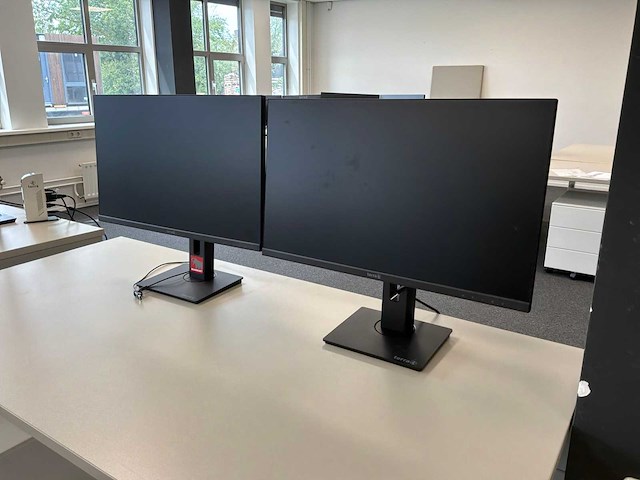 Terra en samsung monitor (7x) - afbeelding 1 van  13