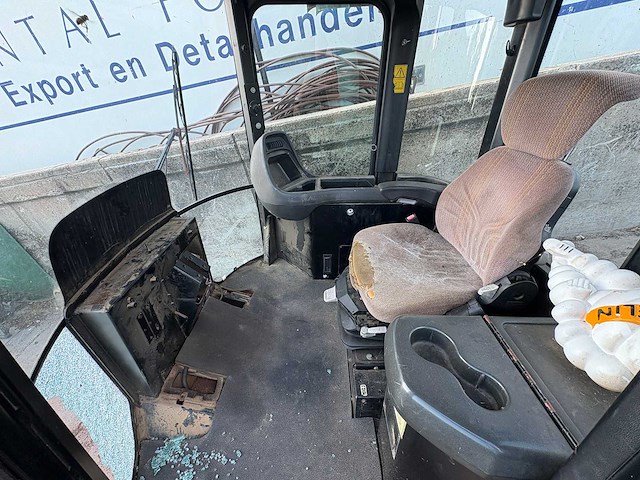 Terra-gator - cabine (operatorcab) - afbeelding 2 van  2