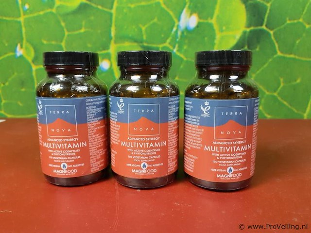 Terra multivitamine supplement advanced synergy multivitamin - 3 potjes á 100 vegacapsules - afbeelding 1 van  5