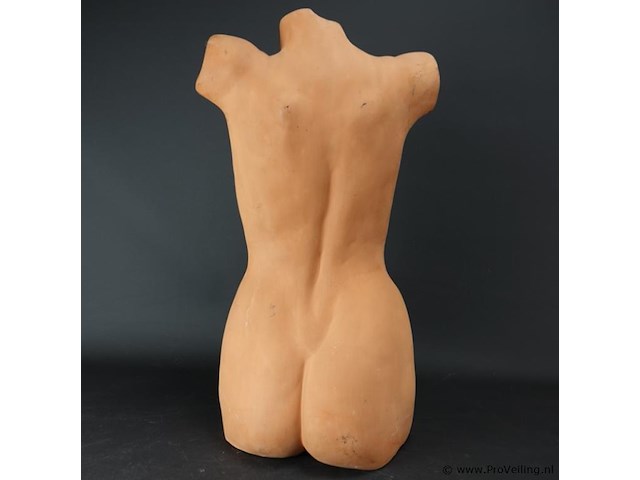 Terracotta vrouwen corso - afbeelding 4 van  5