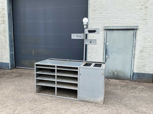 Terras debrasseer tafel - afbeelding 1 van  9