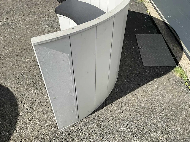 Terrasbank met tafel - afbeelding 7 van  7