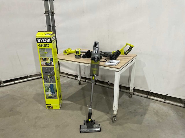 Terrasborstel en stofzuiger - afbeelding 1 van  7