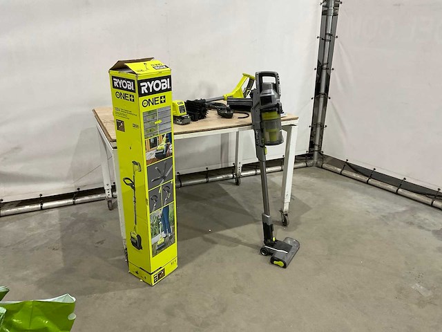 Terrasborstel en stofzuiger - afbeelding 2 van  7