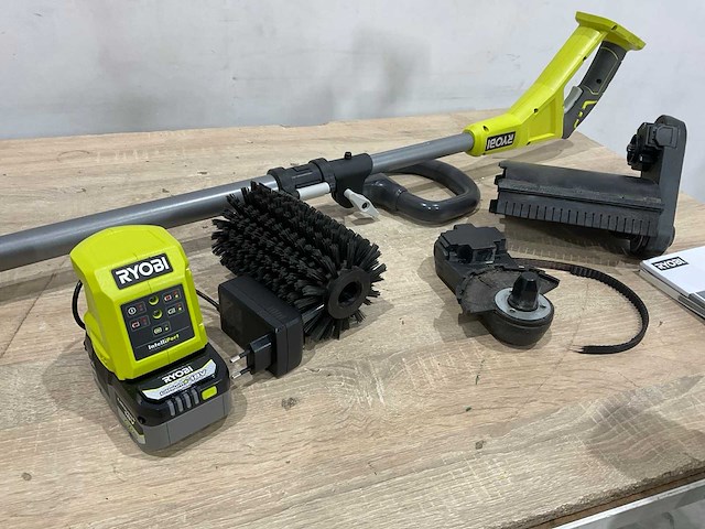 Terrasborstel en stofzuiger - afbeelding 4 van  7