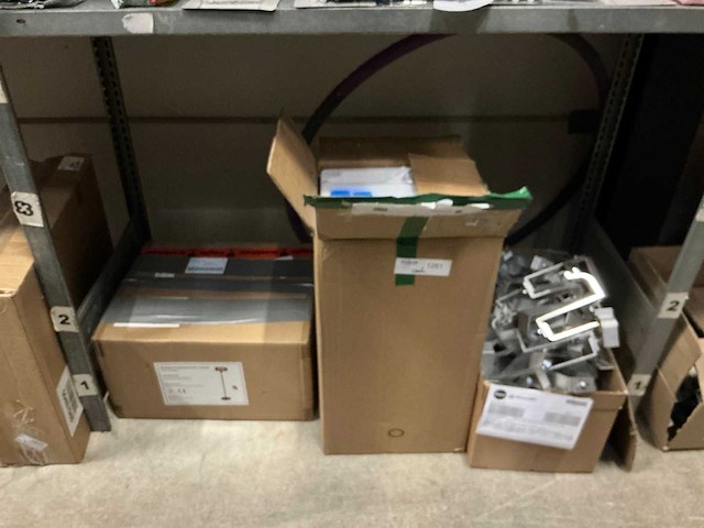 Terrasheater, aircopler en dakhaken - afbeelding 1 van  4