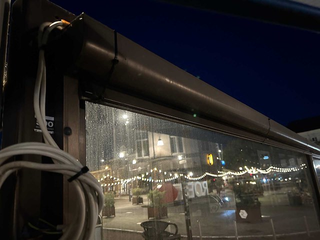 Terrasscherm met zonwering - afbeelding 2 van  3