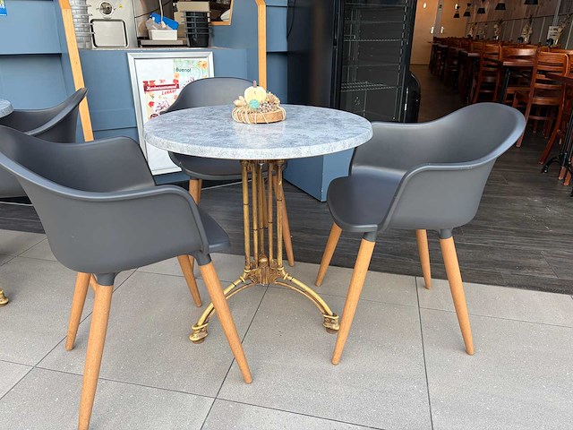 Terrasset - 5 x tafel en 16 x stoel - afbeelding 1 van  7
