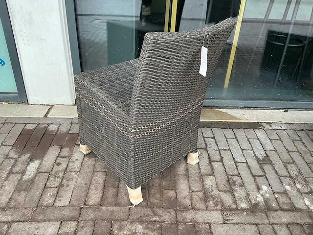 Terrasset bestaande uit 5 tafels en 10 stoelen - afbeelding 5 van  5