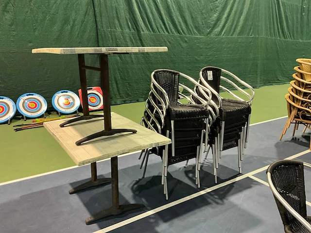 Terrastafel (3x) + 16 stoelen - afbeelding 5 van  7