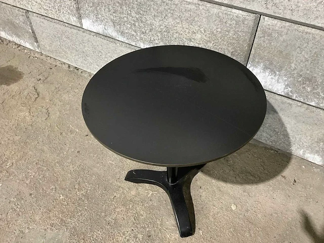 Terrastafel ø 70 cm - afbeelding 1 van  4