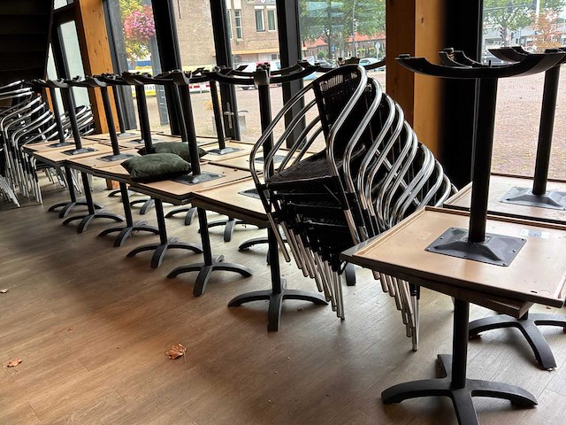 Terrastafel met 4 stoelen (26x) - afbeelding 6 van  6