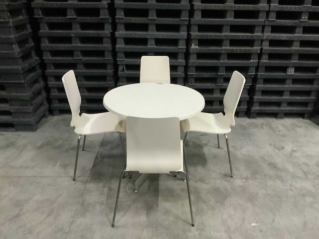 Terrastafel met 4 stoelen - afbeelding 1 van  3