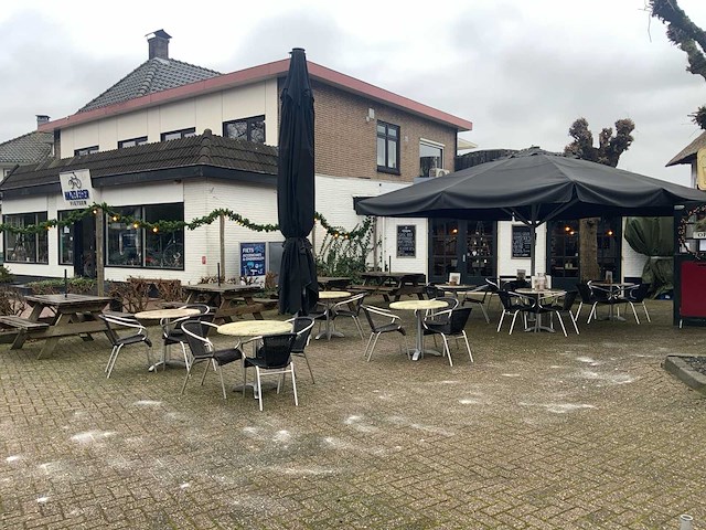 Terrastafel met stoelen en toebehoren (25x) - afbeelding 1 van  15