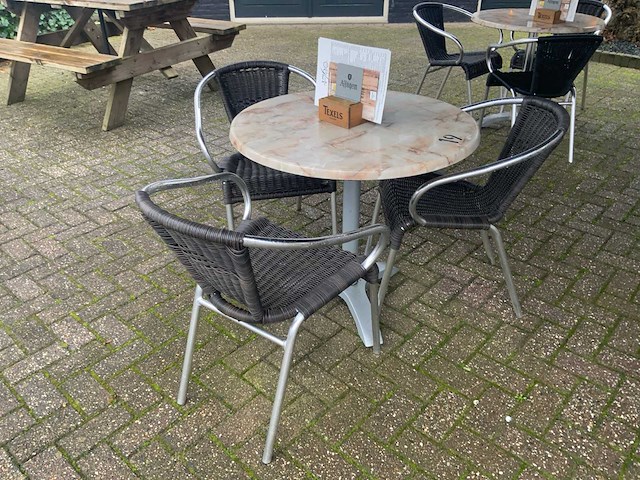 Terrastafel met stoelen en toebehoren (25x) - afbeelding 14 van  15