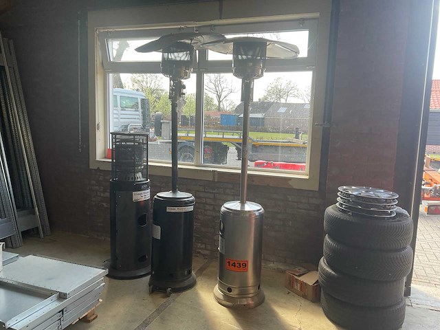 Terrasverwarming (3x) - afbeelding 1 van  4