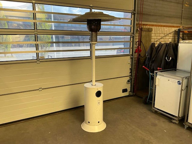 Terrasverwarming (3x) - afbeelding 1 van  9