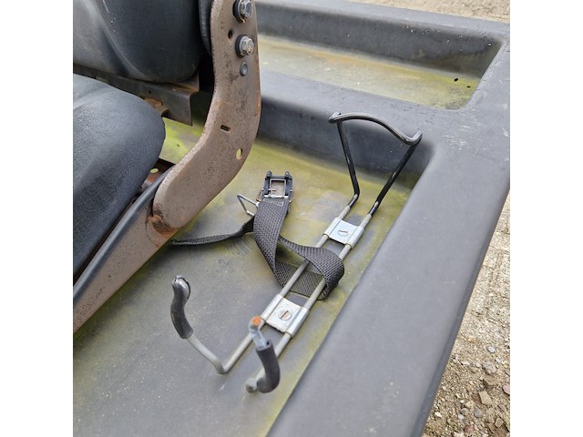 Terreintrekker, spijkstaal, 305, 1989 - afbeelding 9 van  26