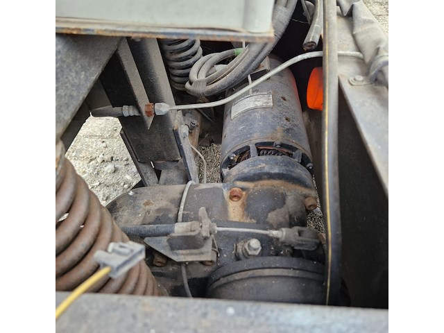 Terreintrekker, spijkstaal, 305, 1989 - afbeelding 13 van  26