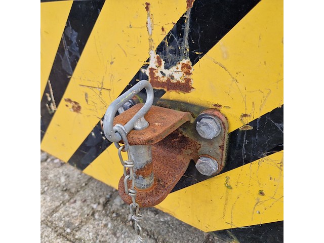 Terreintrekker, spijkstaal, 305, 1989 - afbeelding 25 van  26