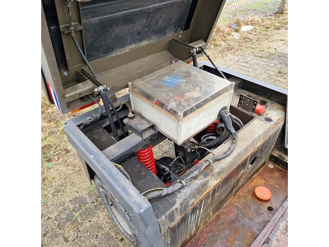 Terreintrekker, spijkstaal, 305, 1989 - afbeelding 14 van  39