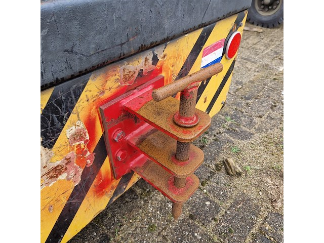 Terreintrekker, spijkstaal, 305, 1989 - afbeelding 25 van  39