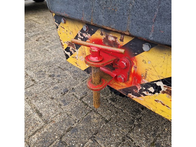 Terreintrekker, spijkstaal, 305, 1989 - afbeelding 28 van  39