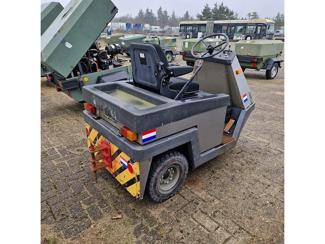 Terreintrekker, spijkstaal, 305, 1989 - afbeelding 36 van  39