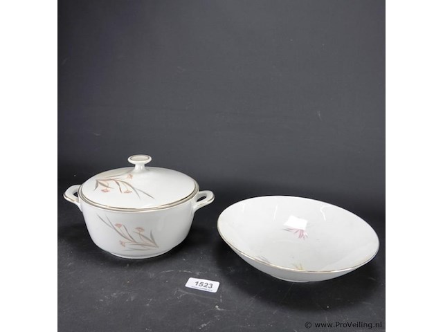 Terrine met schaal - afbeelding 1 van  5