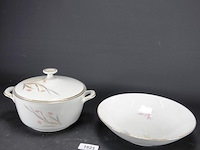 Terrine met schaal - afbeelding 1 van  5